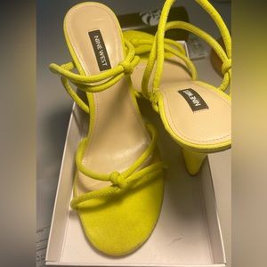 Used only once these green sandals are so cute.